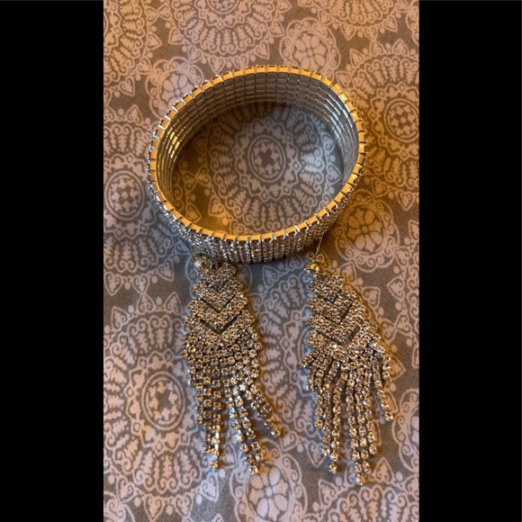 Sparkly Bracelet and Earring set - Picture 1 of 1